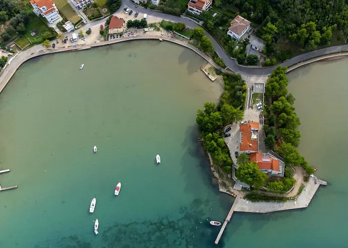 Family Friendly Seaside - Donja, Rab - 2020 *