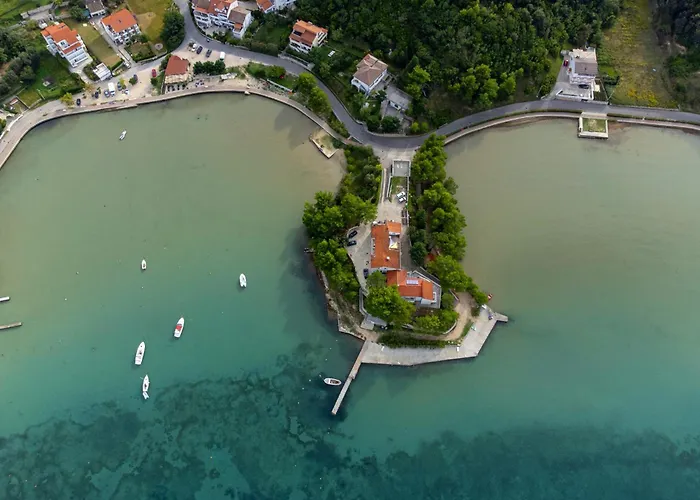 شقة Family Friendly Seaside - Donja, Rab - 2020 *
