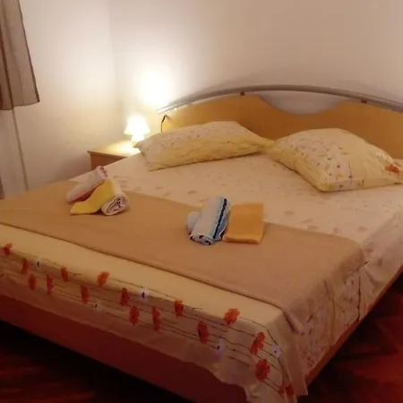 Family Friendly Seaside - Donja, Rab - 2020 *