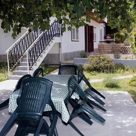 Family Friendly Seaside - Donja, Rab - 2020 Lejlighed *