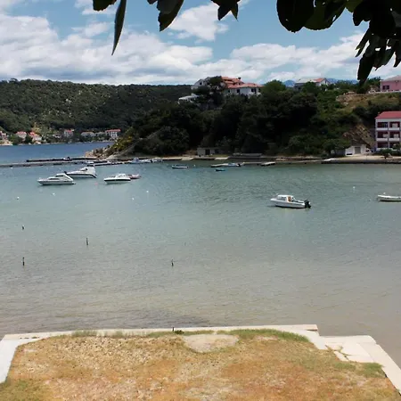 Family Friendly Seaside - Donja, Rab - 2020 Lägenhet *