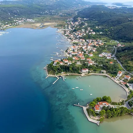 Family Friendly Seaside - Donja, Rab - 2020 *